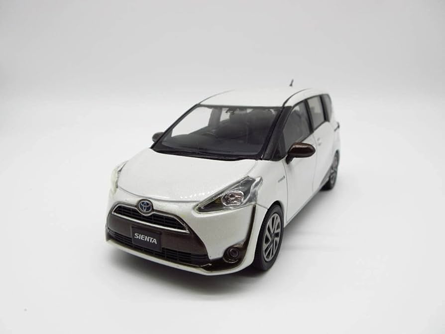Amazon | 1/30 トヨタ 新型シエンタ 前期 ホワイトパールクリスタル