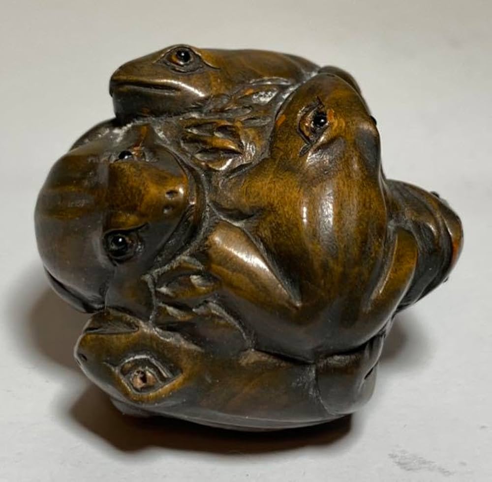 Amazon.co.jp: 丸根付 柘植 カエル 黄楊繊細彫刻 蛙木製 : ホーム