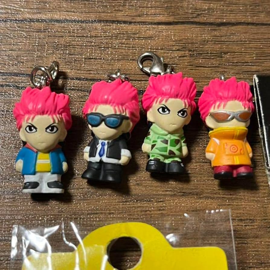 Amazon.co.jp: HIDE ミニフィギュアチャーム5種&ピンバッジセット X