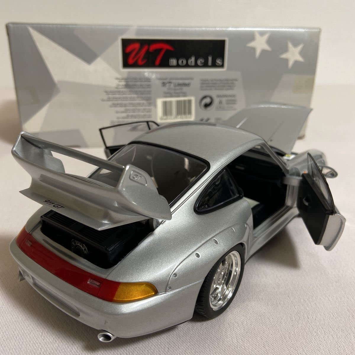 Amazon | UT モデル ／UT models：1/18 ミニカー／PORSCHE 911 (993