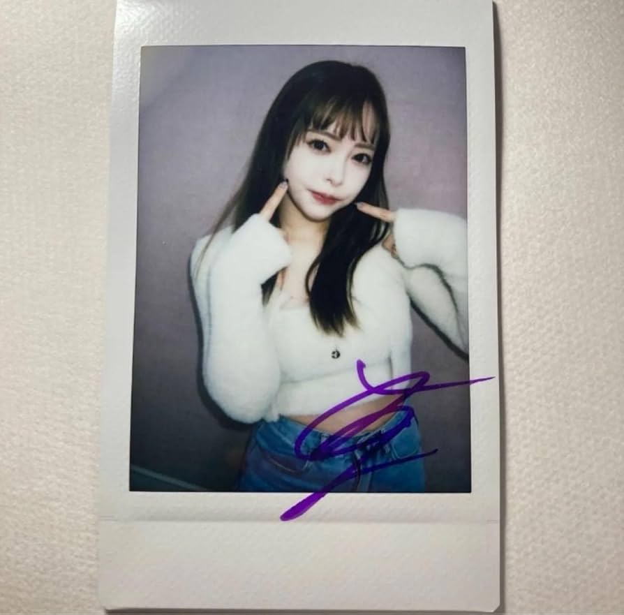 Amazon.co.jp: 小倉由菜 直筆サイン入りチェキセット SOD : スポーツ