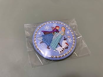 Amazon | アナ エルサ オラフ アナと雪の女王 缶バッジ 刺繍 | バッジ