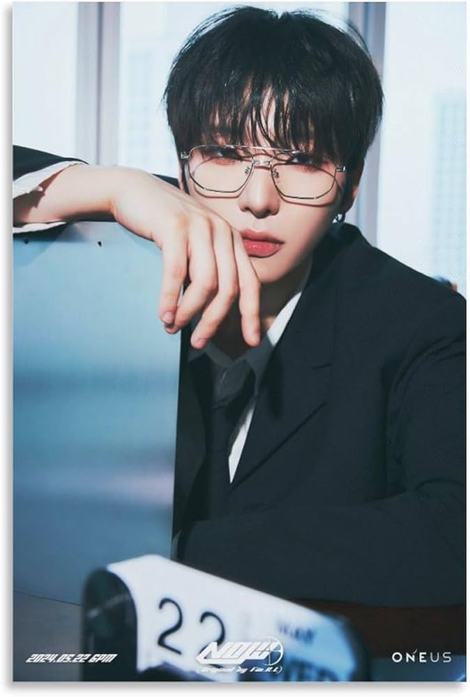 Amazon.co.jp: SEOHO ソホ ONEUS ワンアス Now Original by Fin KL