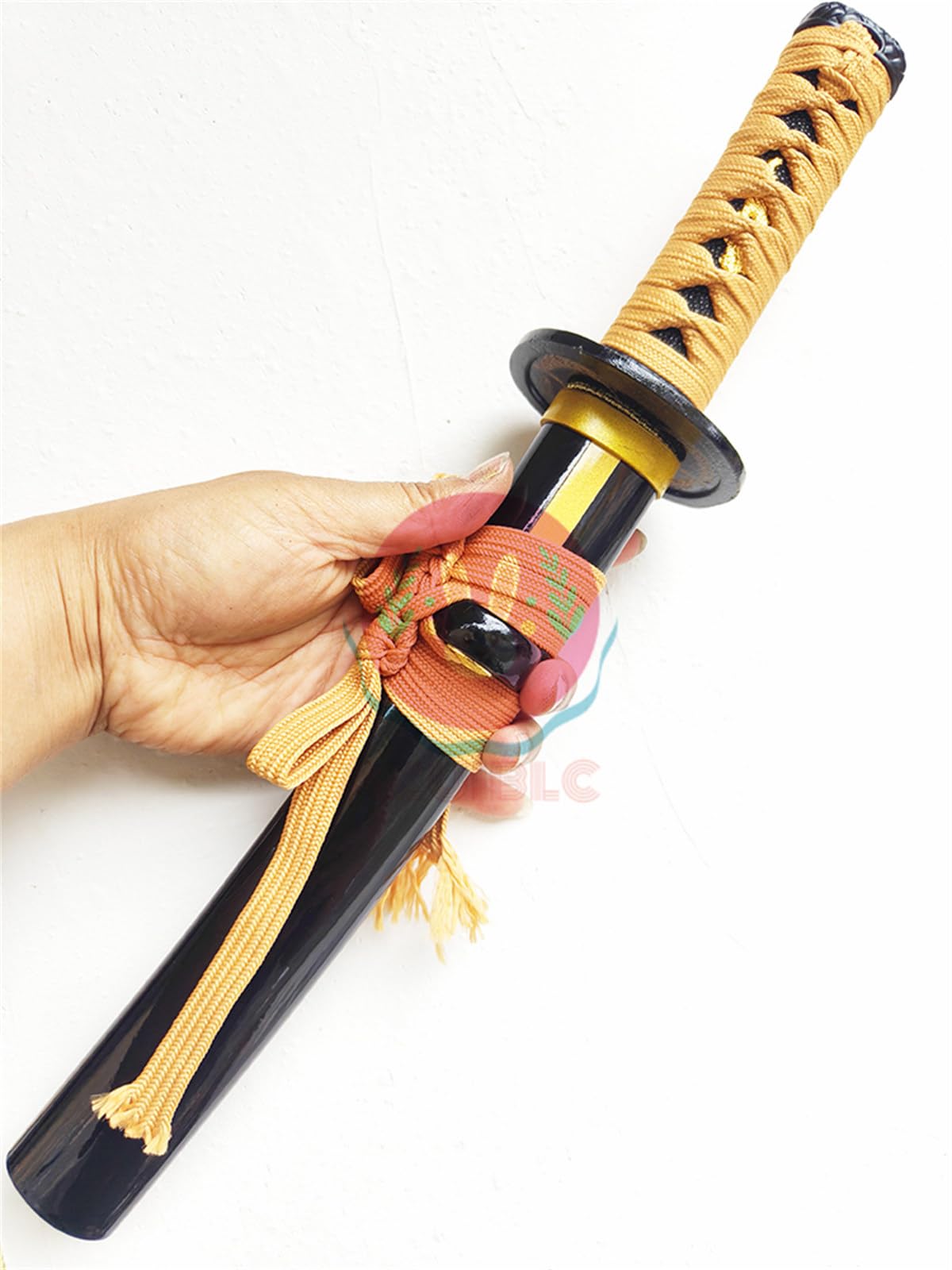 Amazon.co.jp: 【Azuiblc】木製刀 謙信景光 黄紐 短刀 模造刀 コスプレ