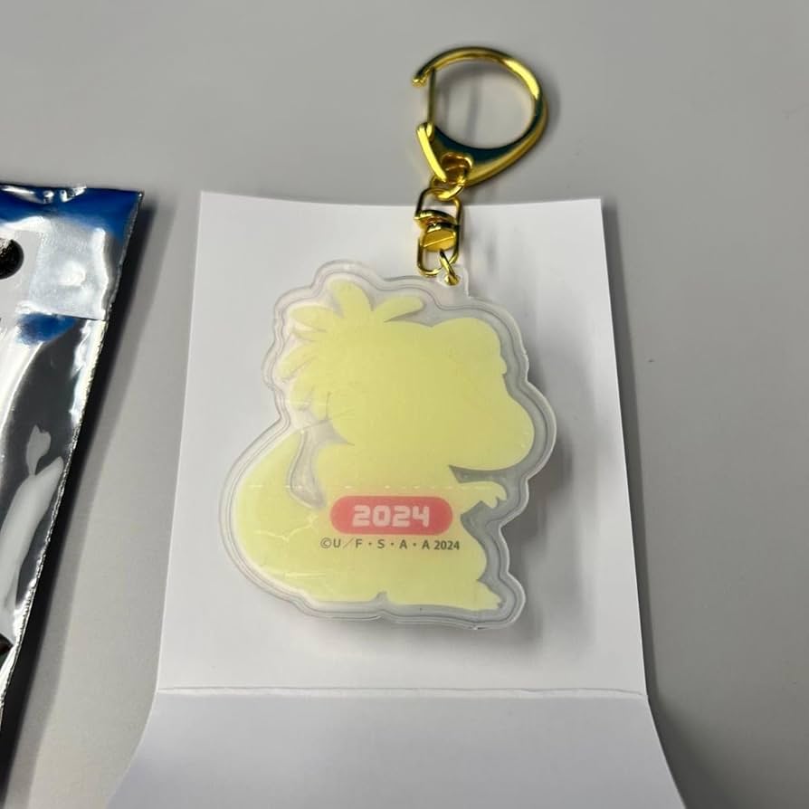 Amazon.co.jp: クレヨン しんちゃん 3Dアクリルキーホルダー 