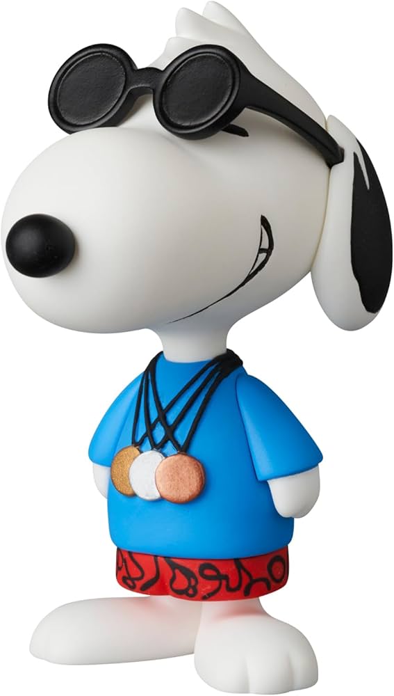 Amazon.com: Peanuts: Joe Cool Swimmer Series 16 Ultra Detail