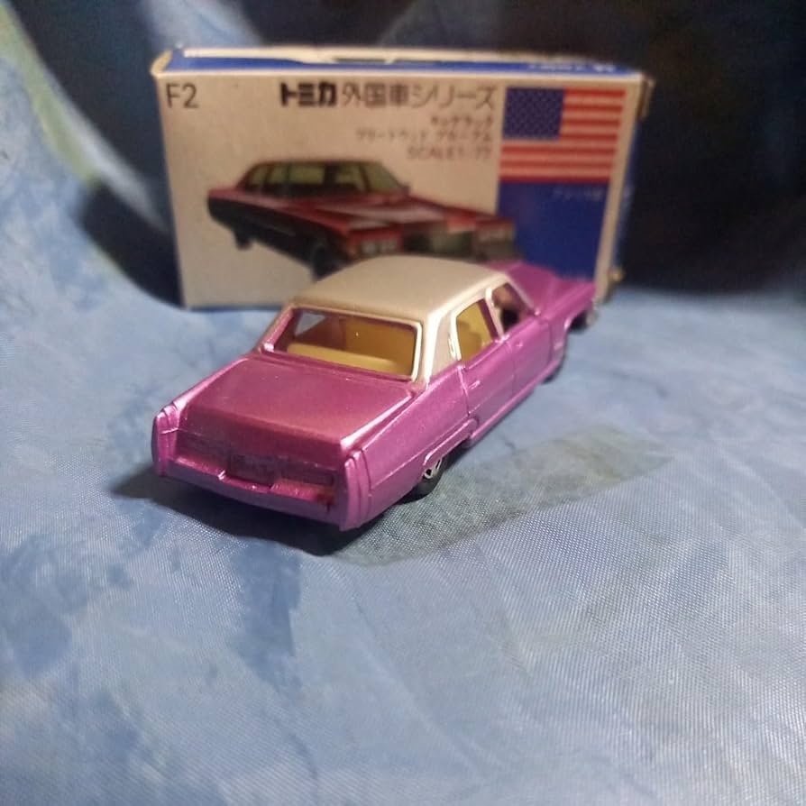 Amazon | トミカ キャデラック フリートウッド ブローアム 青箱 日本製