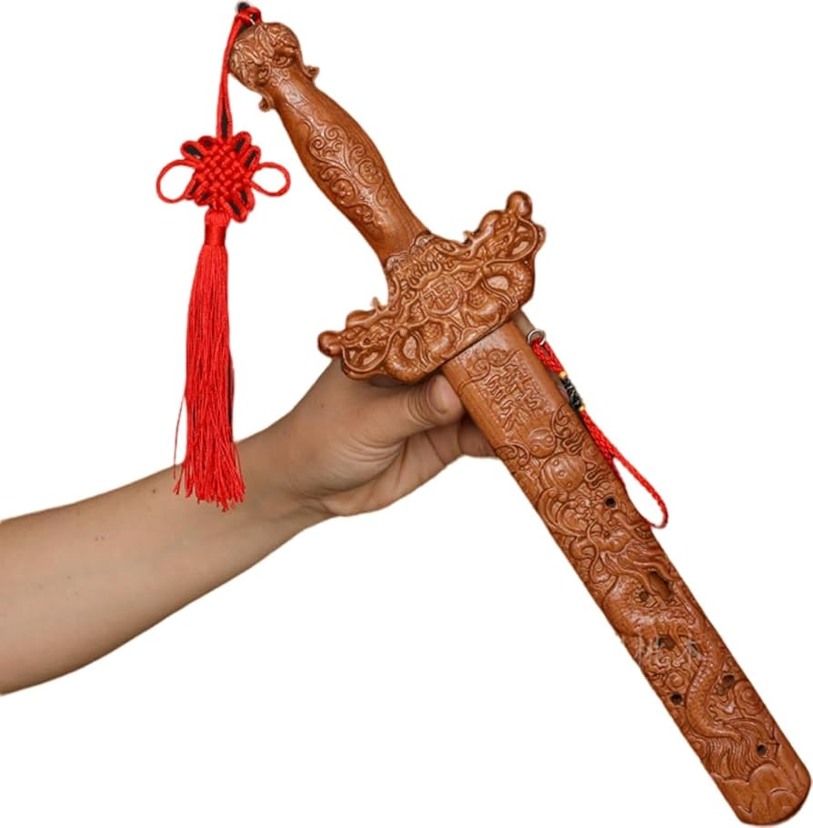 Amazon.co.jp: 木剣 桃木剣 龍剣 宝剣 法剣 木刀 天然木剑 風水桃木の