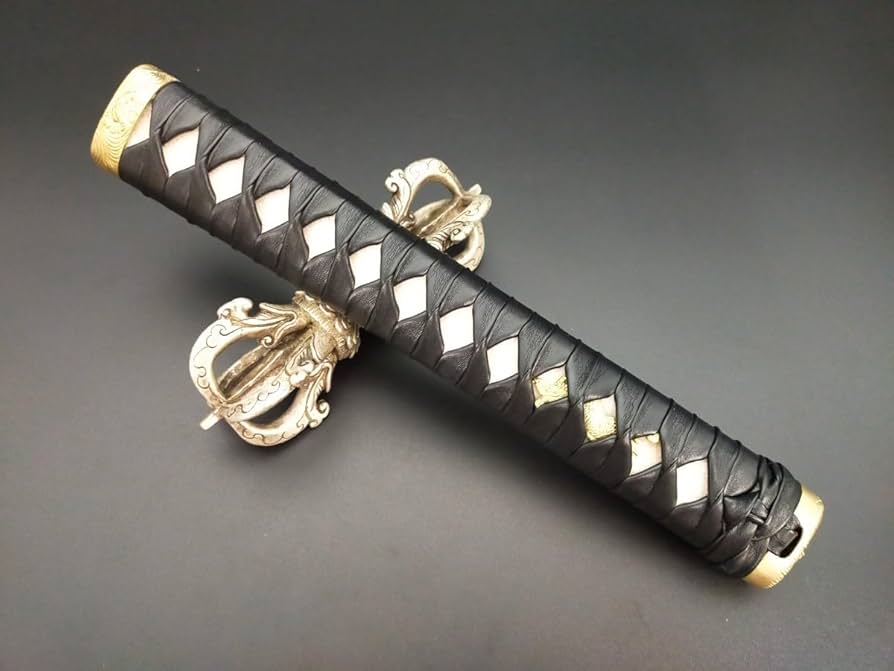 Amazon.co.jp: 高級日本刀柄 高級大刀柄 目釘付 居合刀用 長約26CM 本