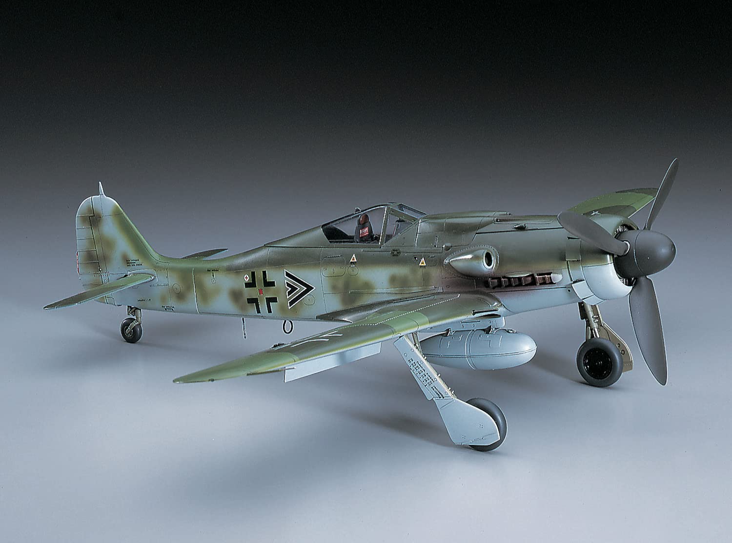 Amazon | ハセガワ 1/32 ドイツ空軍 フォッケウルフ Fw190D-9