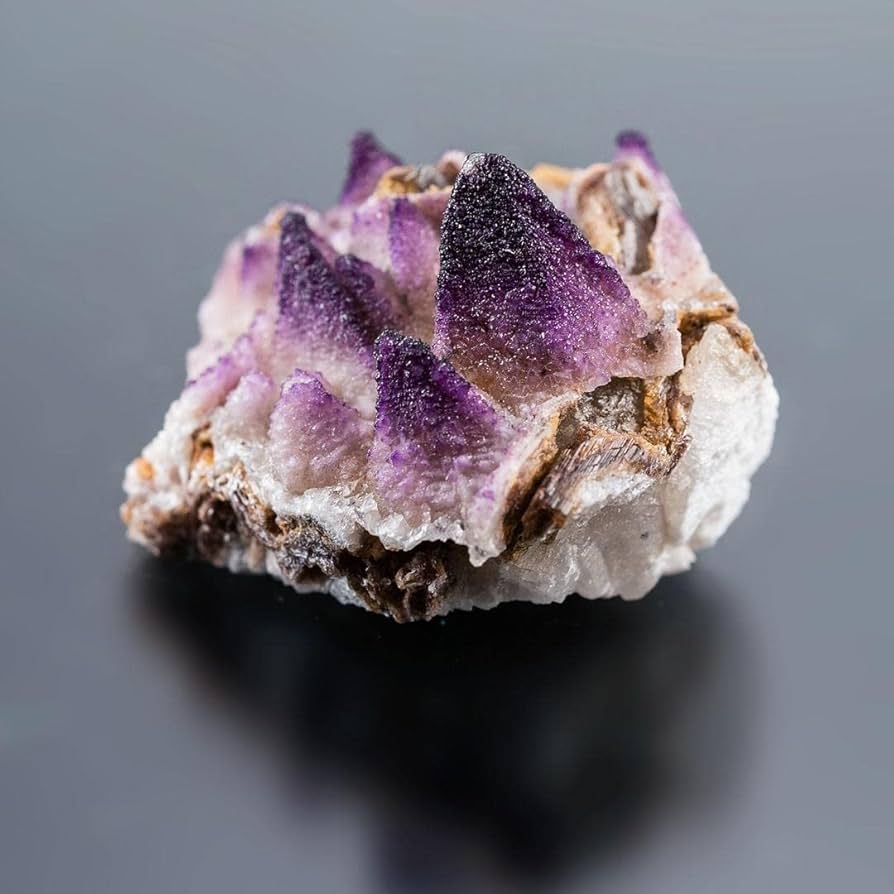 Amazon.co.jp: 中国 蛍石 HG-627 天然石 原石 鉱物標本 鉱石 イットロ