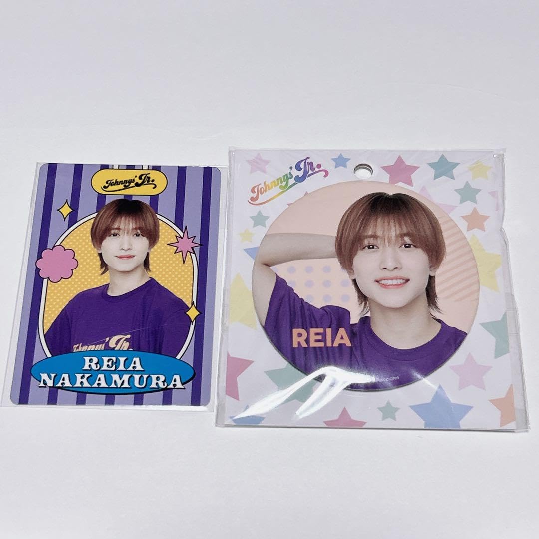 Amazon.co.jp: 中村嶺亜 プロフィールカード＋缶バッジ : おもちゃ