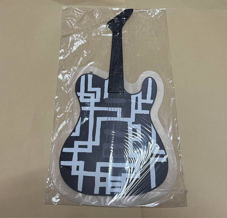 Amazon.co.jp: 布袋寅泰 ギター型うちわ G柄 51 Emotions : ホーム