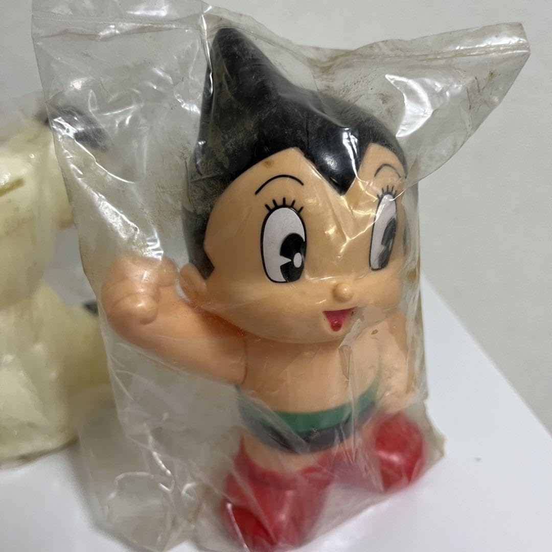 Amazon.co.jp: 手塚治虫 鉄腕アトム & ジャングル大帝レオ 貯金箱 2体