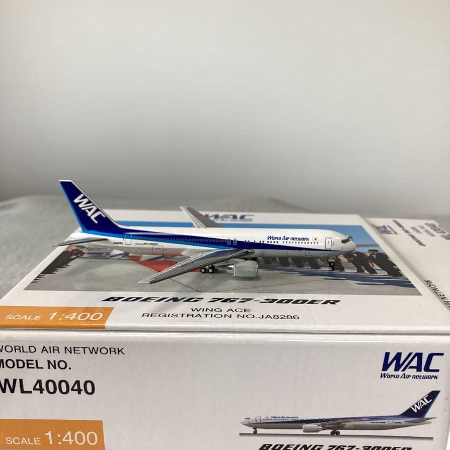 Amazon.co.jp: モデルプレーン ANA WAC B767-300ER ワールドエア
