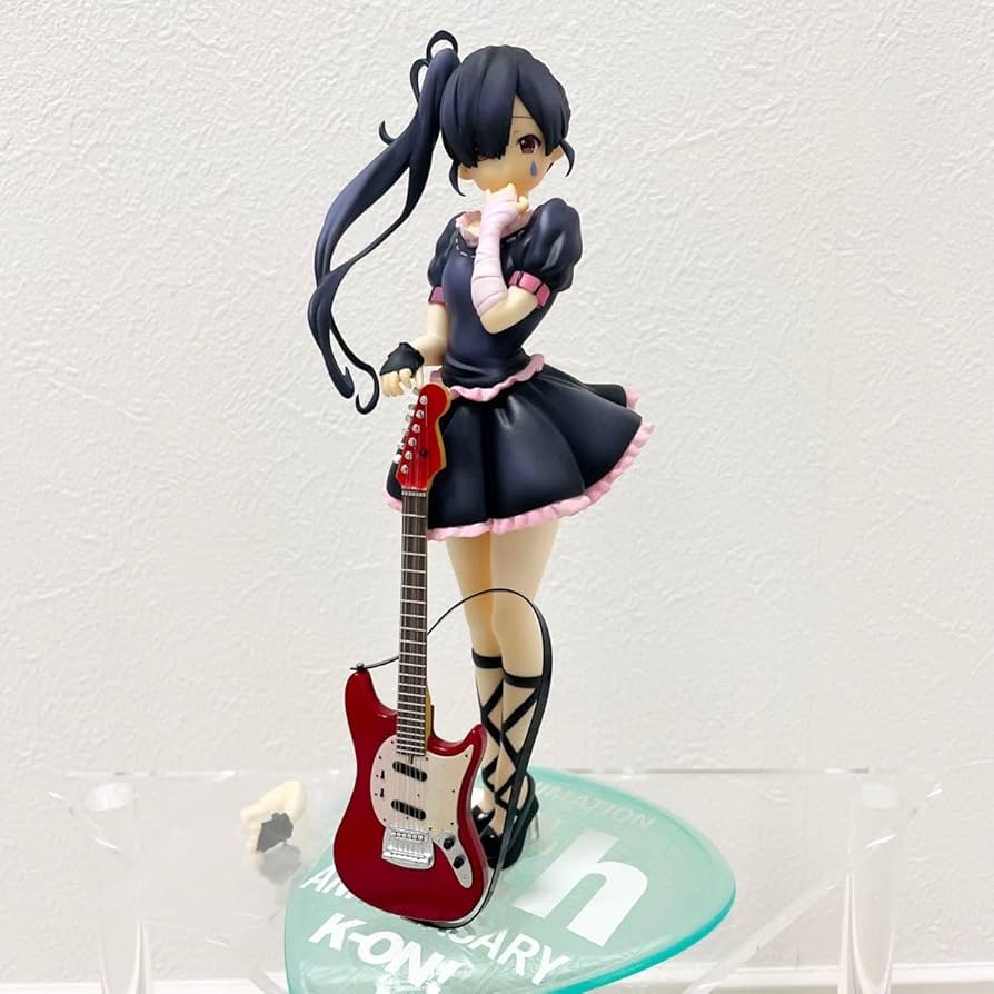 Amazon.co.jp: アニまる 中野梓 梓フィギュア あずにゃん 5周年 : ホビー