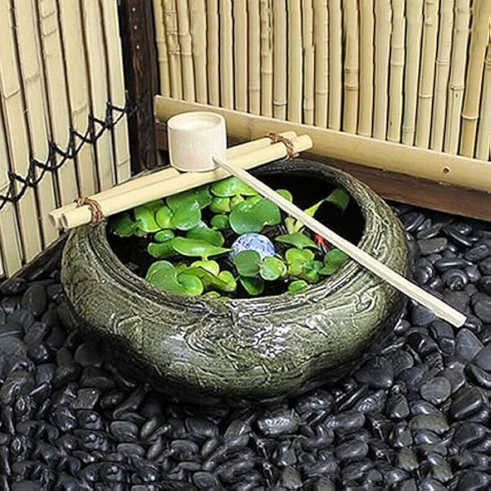 Amazon | 信楽焼 蹲 窯肌 つくばい（竹、柄杓付）【tu-0006】 しがらき