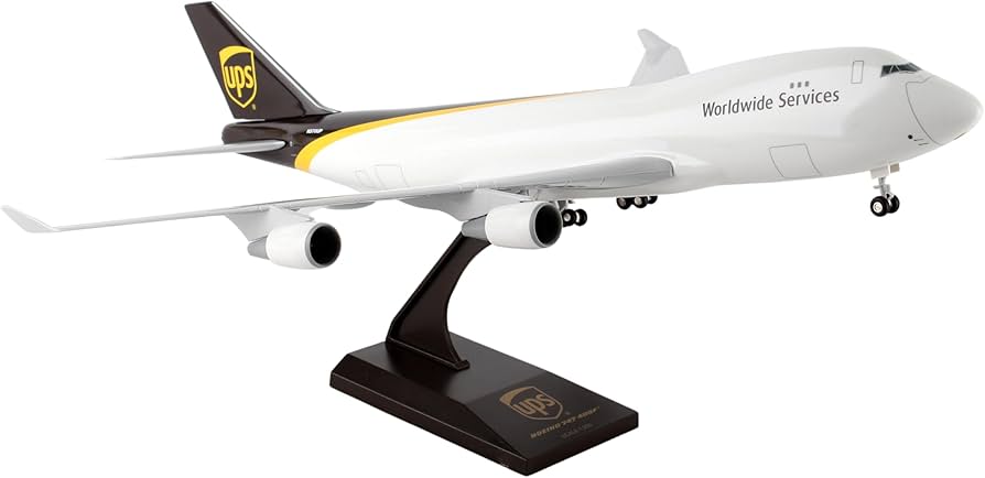 Amazon | SKY MARKS 1/200 747-400F UPS New Livery ギア付 完成品