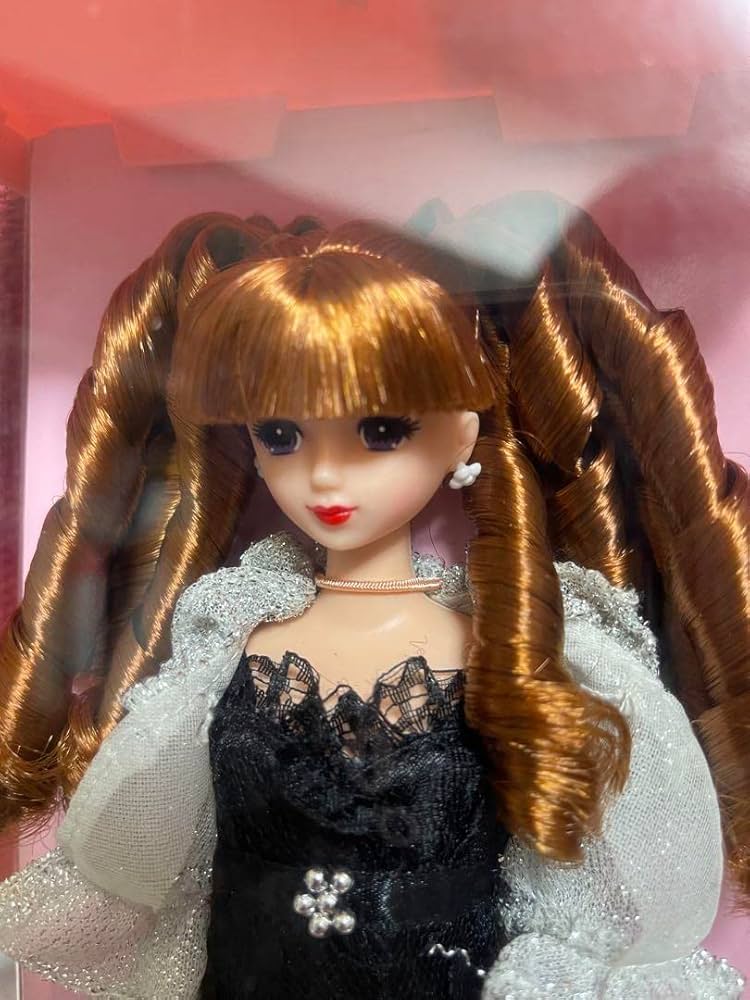 Amazon.co.jp: リカちゃんキャッスルドール アヤ 縦ロール リカちゃん