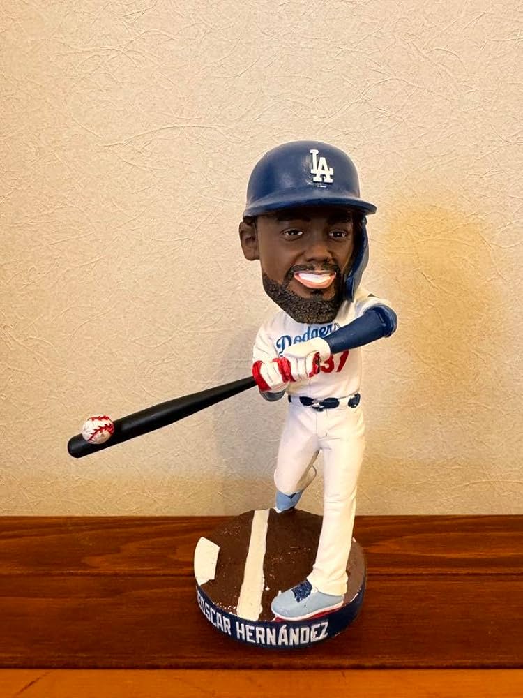 2025/7/22球場先着配布 テオスカーヘルナンデス ボブルヘッド