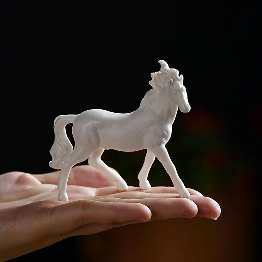 Amazon.co.jp: 白い磁器の馬の彫像、10CM 陶磁器の白い馬の置物は家の