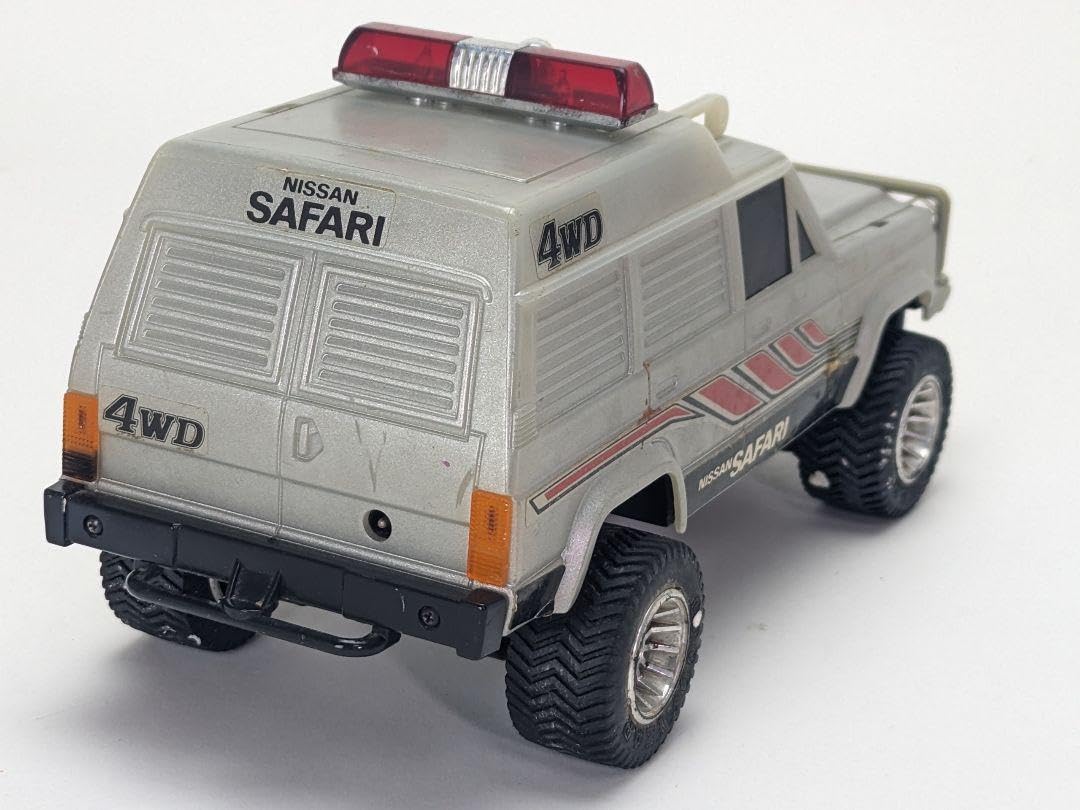 Amazon.co.jp: 西部警察 ニッサンサファリ 4WD ラジコン ヨネザワ 1 16