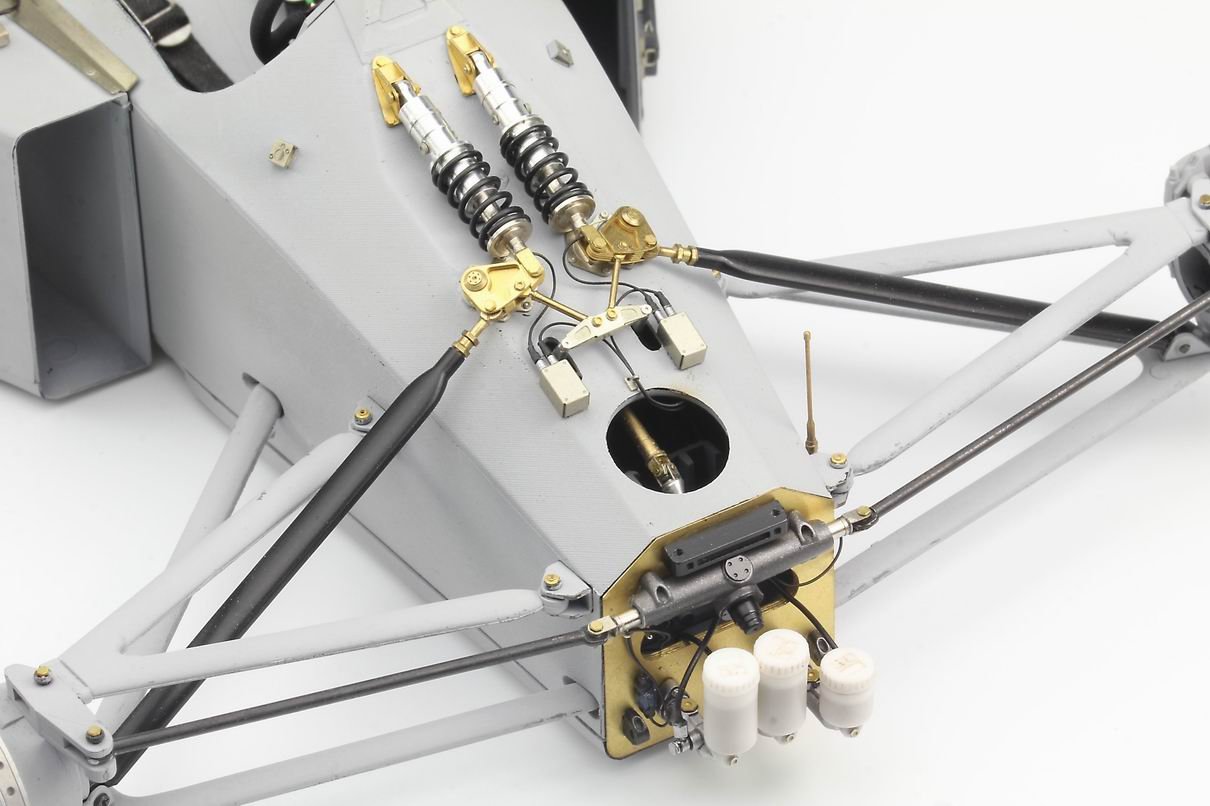 Amazon.co.jp: トップスタジオ 1/12 マクラーレン MP4/6 スーパー