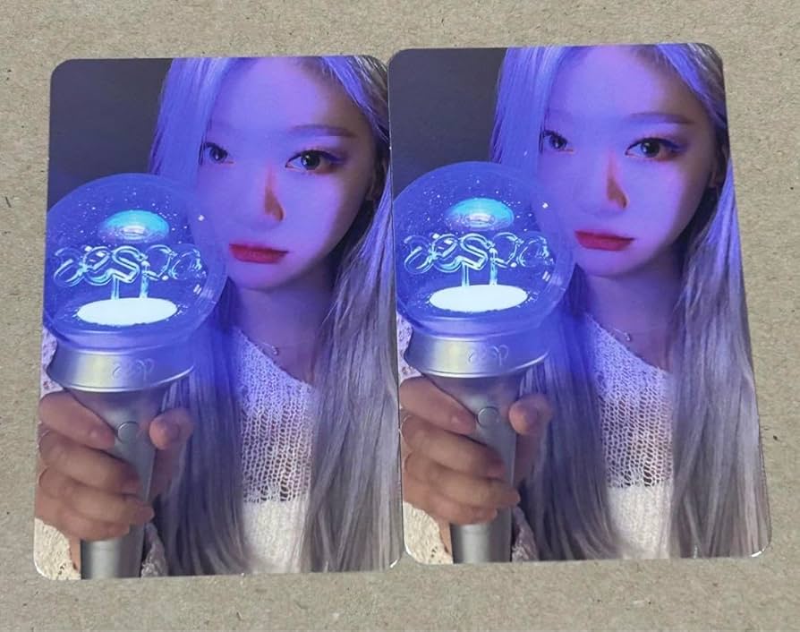 Amazon.co.jp: 2枚 aespa ニンニン トレカ ペンライト 特典 エスパ