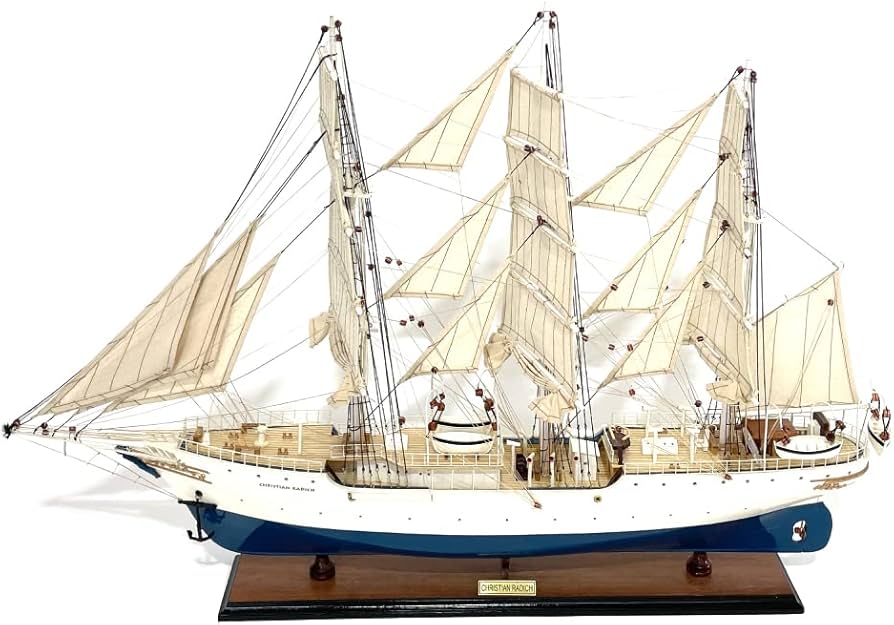 Amazon | 木製模型 帆船 クリスチャン ラディック CHRISTIAN RADICH