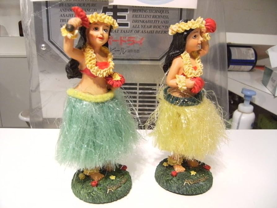 Amazon.co.jp: 腰振り フラダンス 人形 2体セット 置物 オブジェ