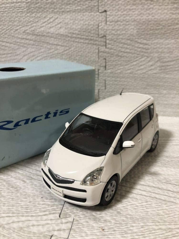 Amazon | 1/30 ミニカー ラクティス Ractis 後期 非売品 カラー