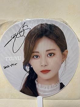 Amazon.co.jp: TWICE ツウィ 直筆 サイン うちわ : ホーム＆キッチン