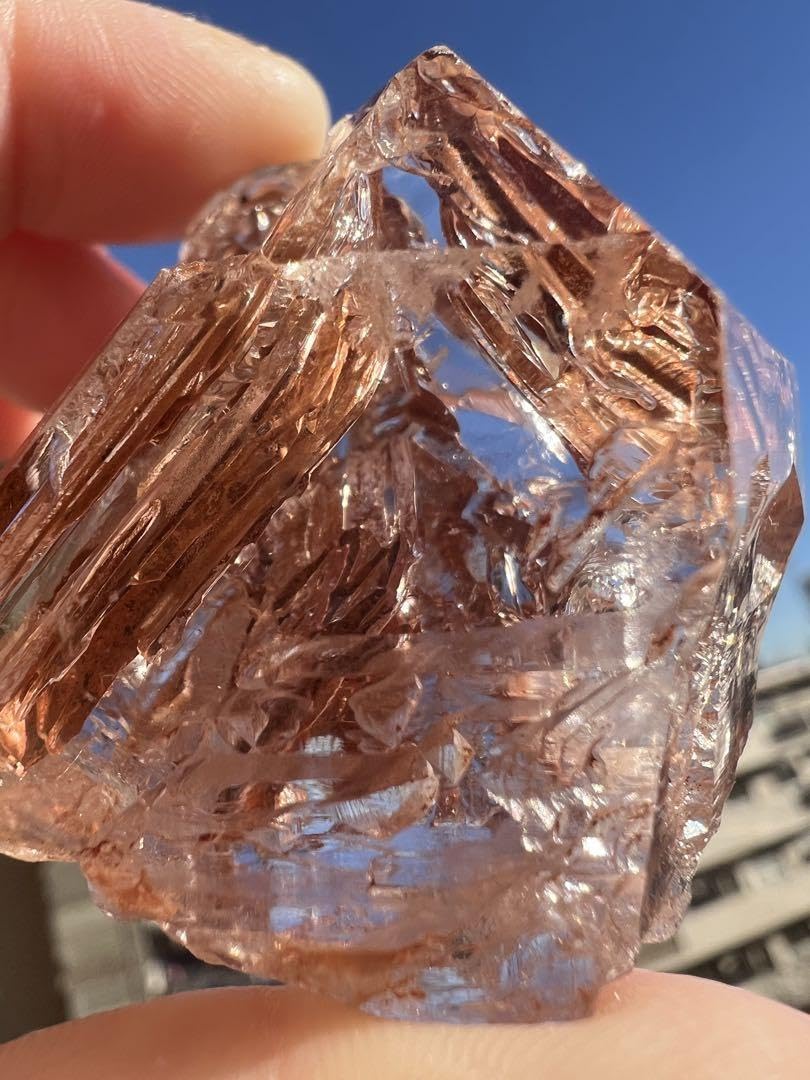 Amazon.co.jp: エレスチャルクォーツ 骸骨水晶 62g 水晶 自然石 原石