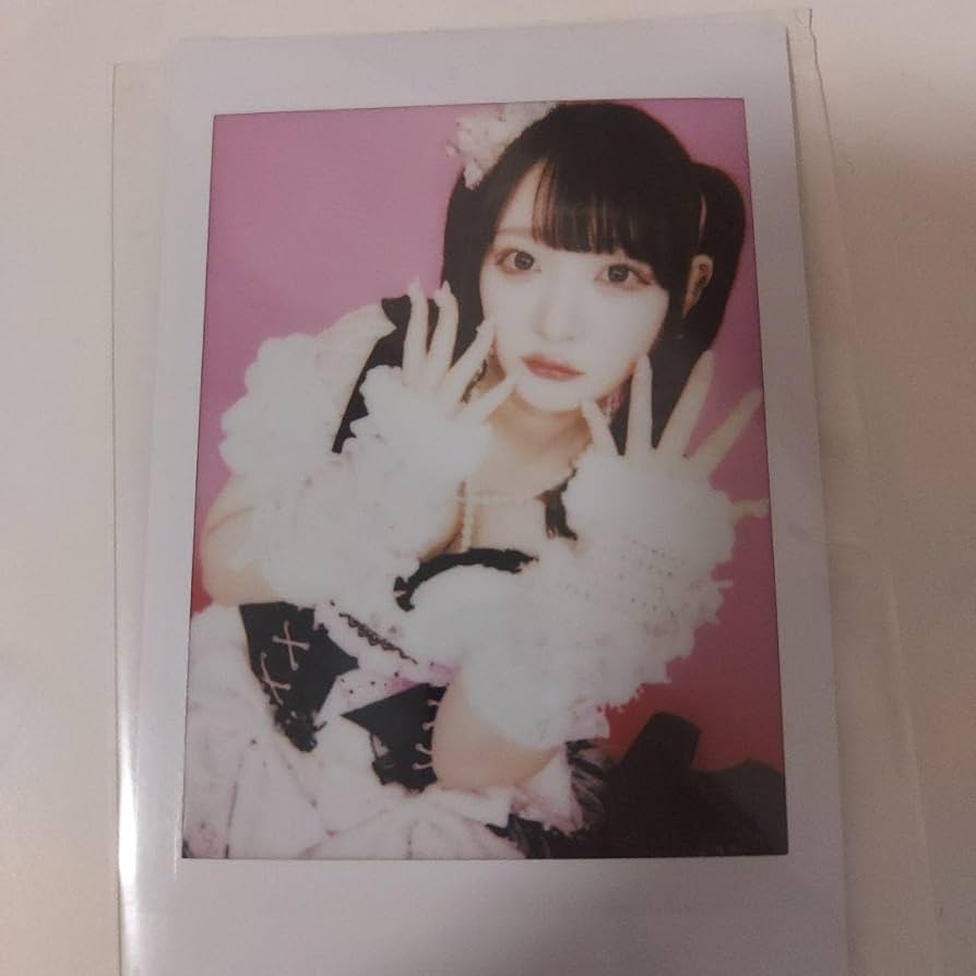 Amazon.co.jp: チバゆな チェキ きゅるりんってしてみて 2023 生誕