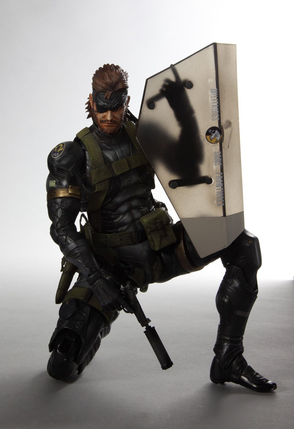 Amazon.co.jp: METAL GEAR SOLID PEACE WALKER PLAY ARTS改 SNAKE