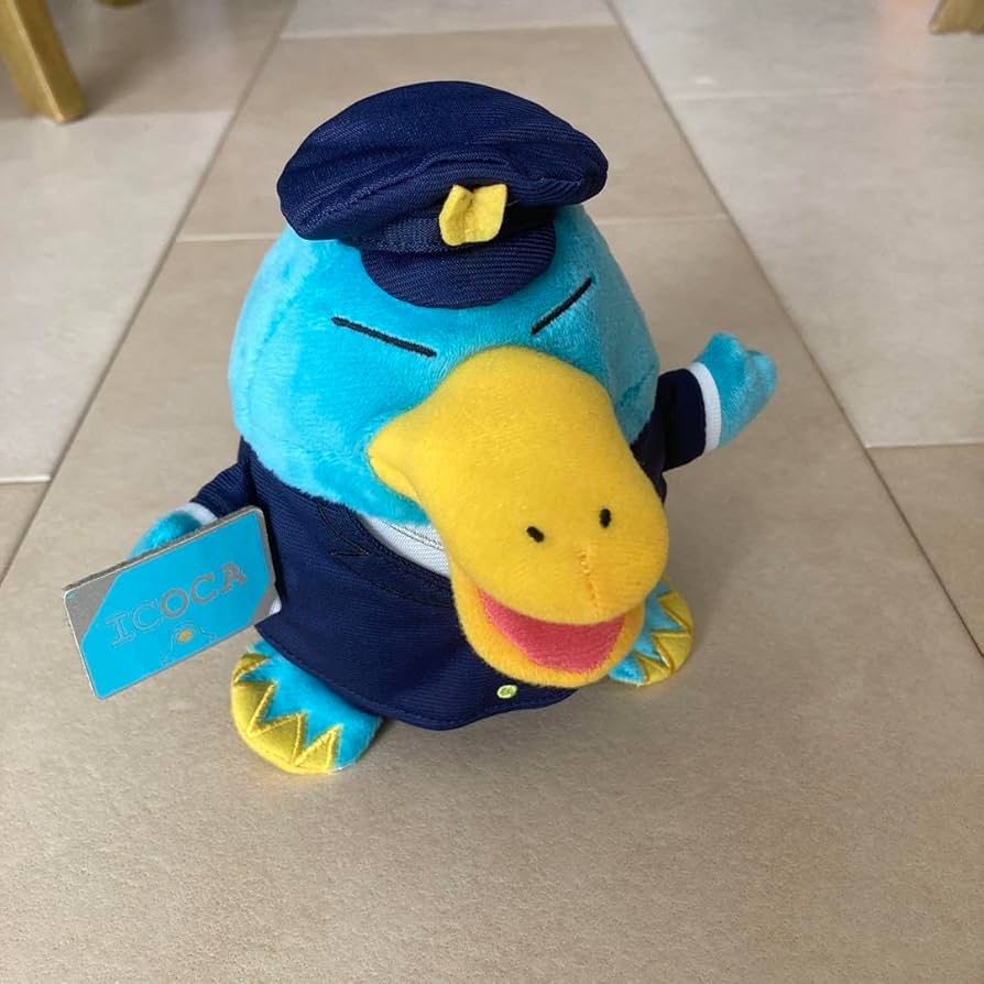 Amazon.co.jp: イコちゃん ICOCA 駅員さん ぬいぐるみ : おもちゃ