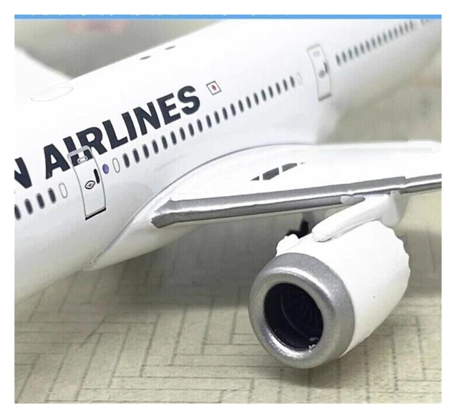 Amazon.co.jp: 飛行機模型飛行機おもちゃの飛行機模型 1/400 B787-9