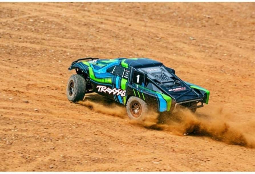 Amazon.co.jp: Traxxas スラッシュ 4x4 Ultimate、4x4 RCトラック、1