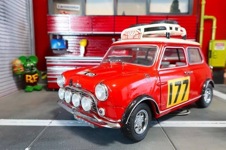 Amazon.co.jp: 1 18 京商 ミニクーパーs モンテカルロラリー 1967 優勝