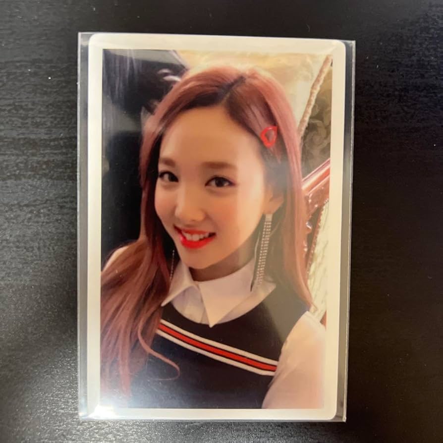 Amazon.co.jp: TWICE ナヨン トレカ SIGNAL シグナル モノグラフ