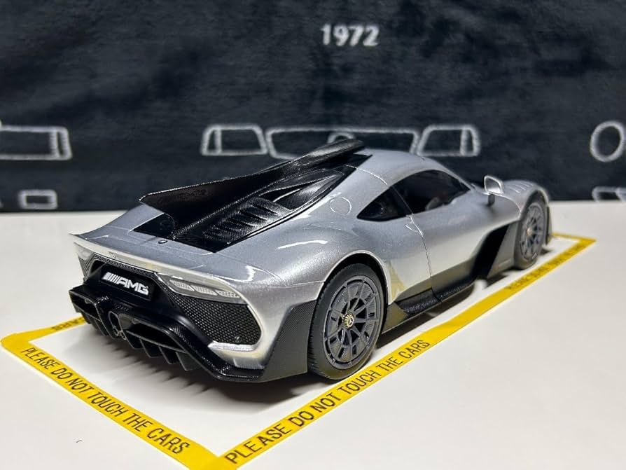 Amazon | NZG 1/18 Mercedes Benz AMG One 2023 high tech silver