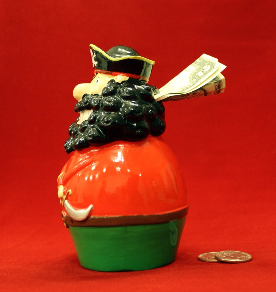 Amazon.co.jp: 5インチ 気まぐれな海賊 黒ひげコイン 貯金箱 : おもちゃ