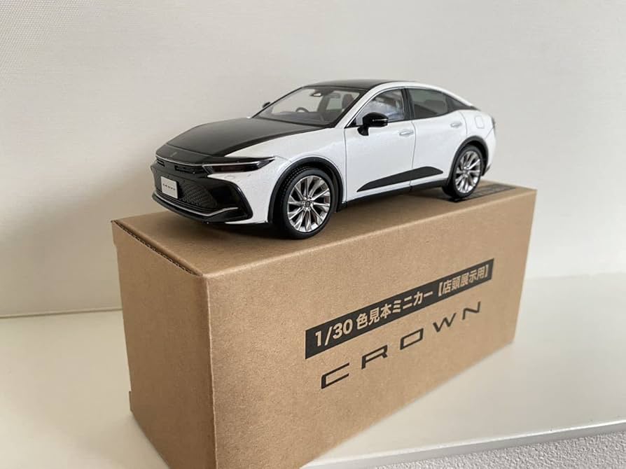Amazon | トヨタ 新型 クラウン クロスオーバー ミニカー 130 2XW