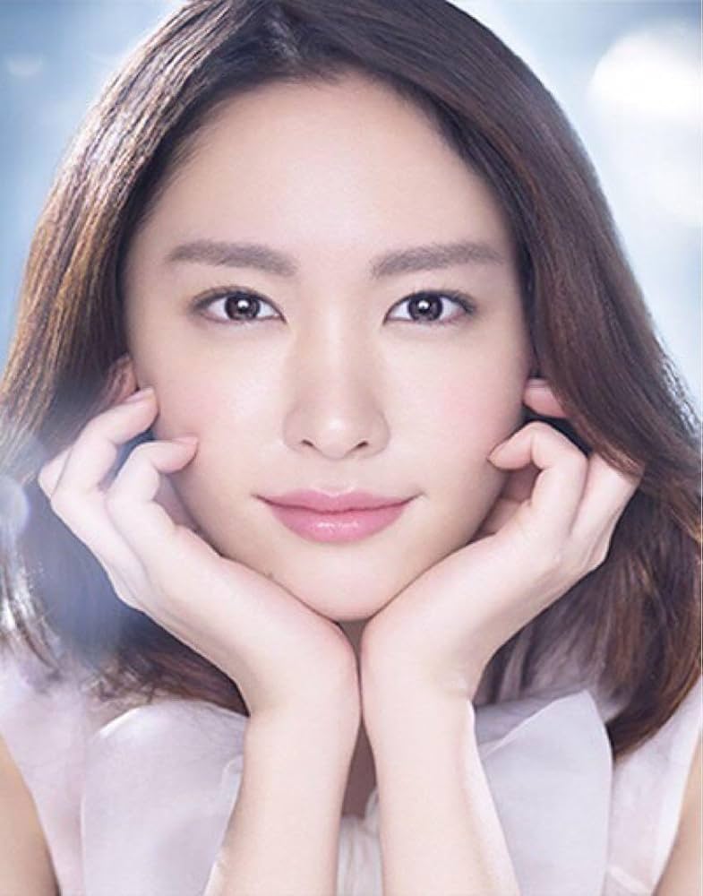 Amazon.co.jp: GW値下 新垣結衣 2Lサイズ 写真 2枚 ガッキー : 文房具