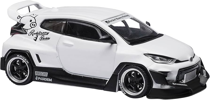 Amazon | POP RACE 1/64 GR Yaris Pandem White 完成品 | ミニカー