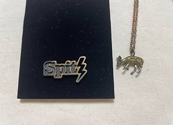 Amazon.co.jp: スピッツ ila × spitz 限定コラボ子鹿ネックレス＆ピン