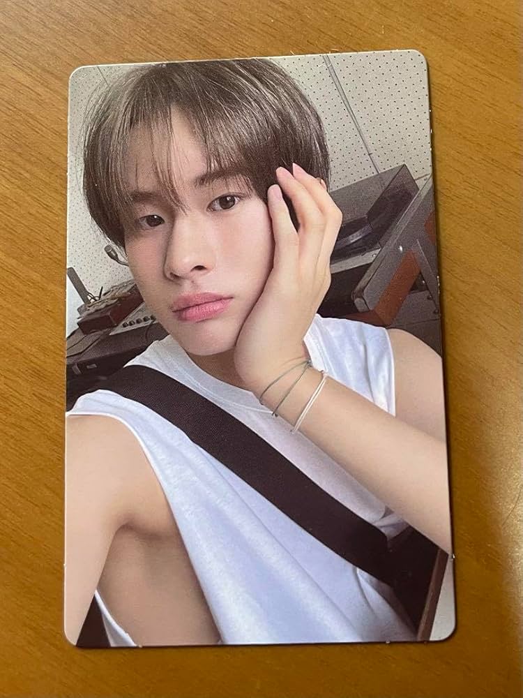 Amazon.co.jp: tws Sparkling Blue ギョンミン トレカ : おもちゃ