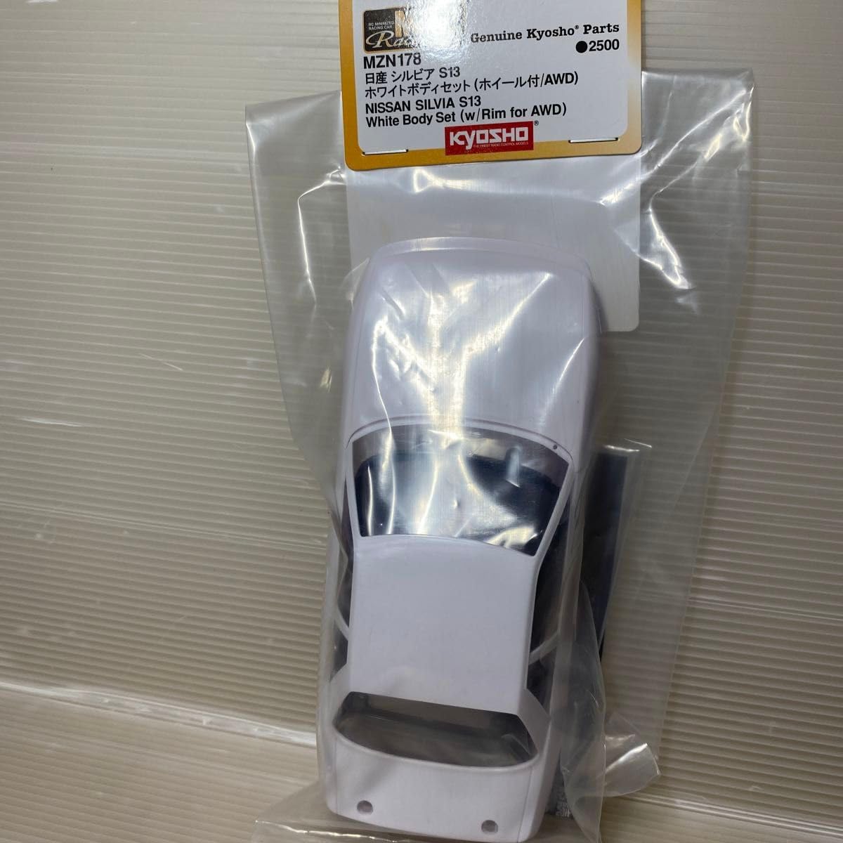 Amazon.co.jp: 京商ミニッツ 日産シルビアS13ホワイトボディセット 未