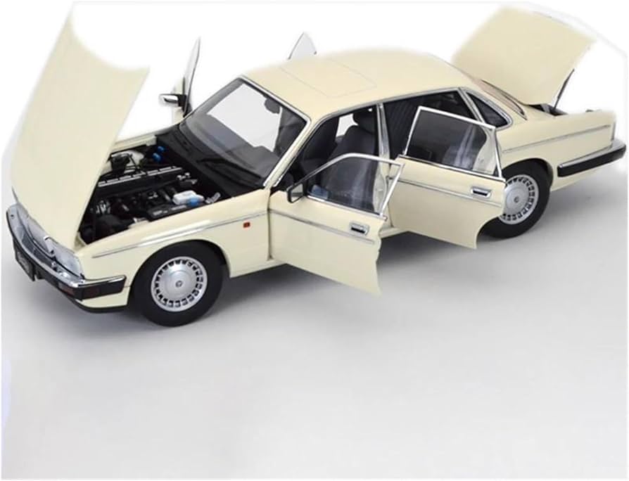 Amazon | ミニカー 1:18 ジャガーダイムラー XJ6 XJ40 おもちゃの車