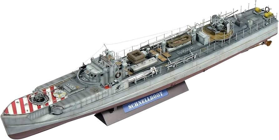 Amazon | フォアホビー 1/72 ドイツ海軍 シュネルボート S-38型 高速